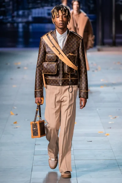 Look 37